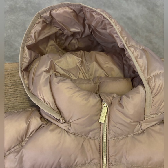 Michael Kors Medium Puffer Jacket - Picture 4 of 8